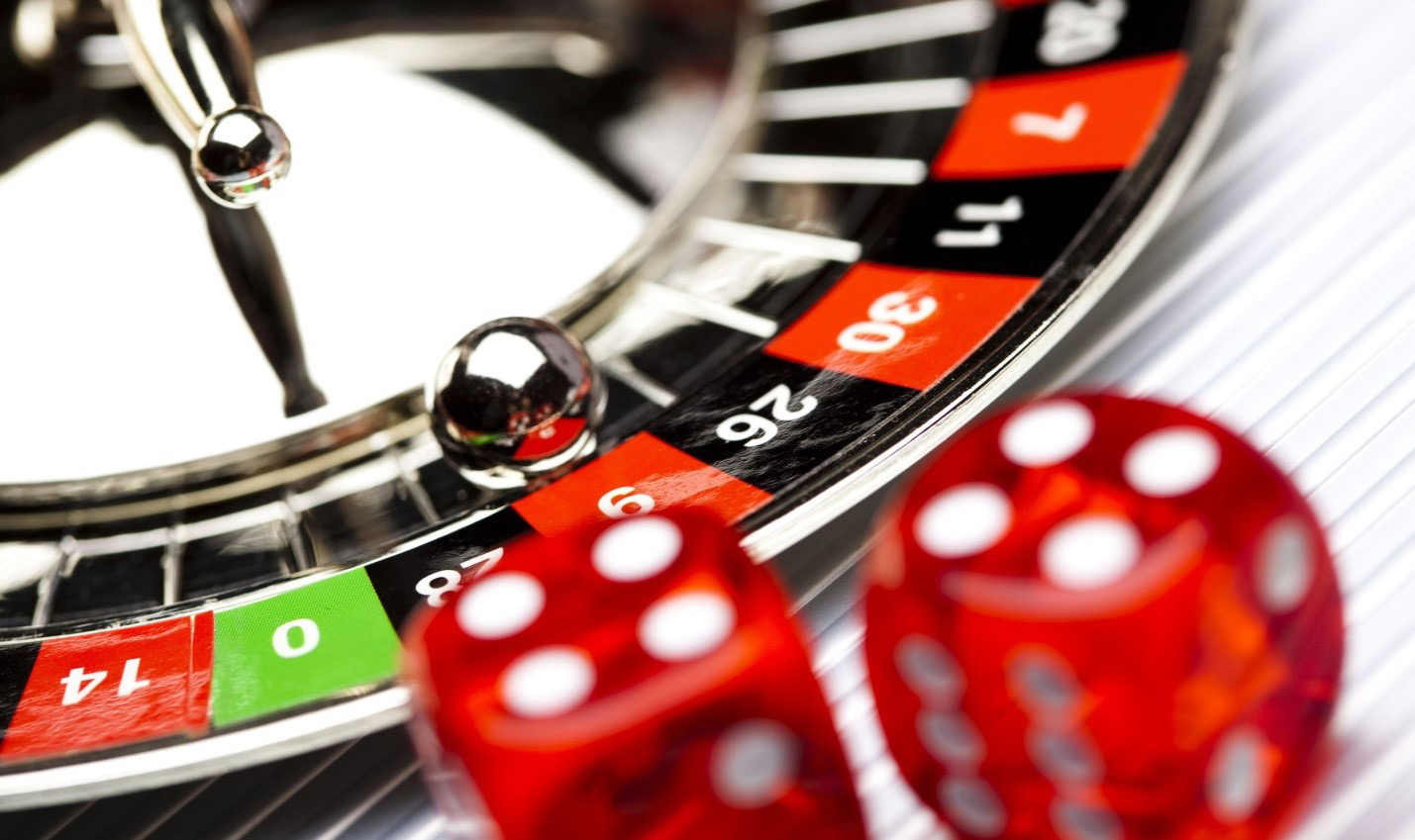 vegas – dice roulette-wheel-closeup casino – The South Bayview Bulldog